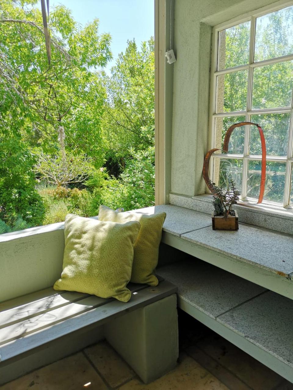Almond Cottage Bed & Breakfast Somerset West Eksteriør billede