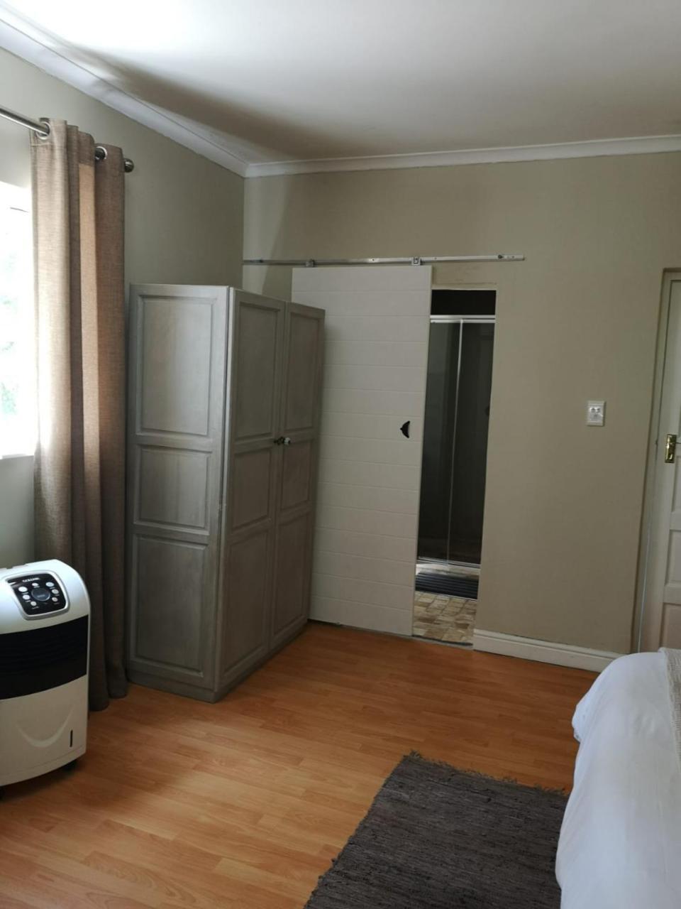 Almond Cottage Bed & Breakfast Somerset West Eksteriør billede