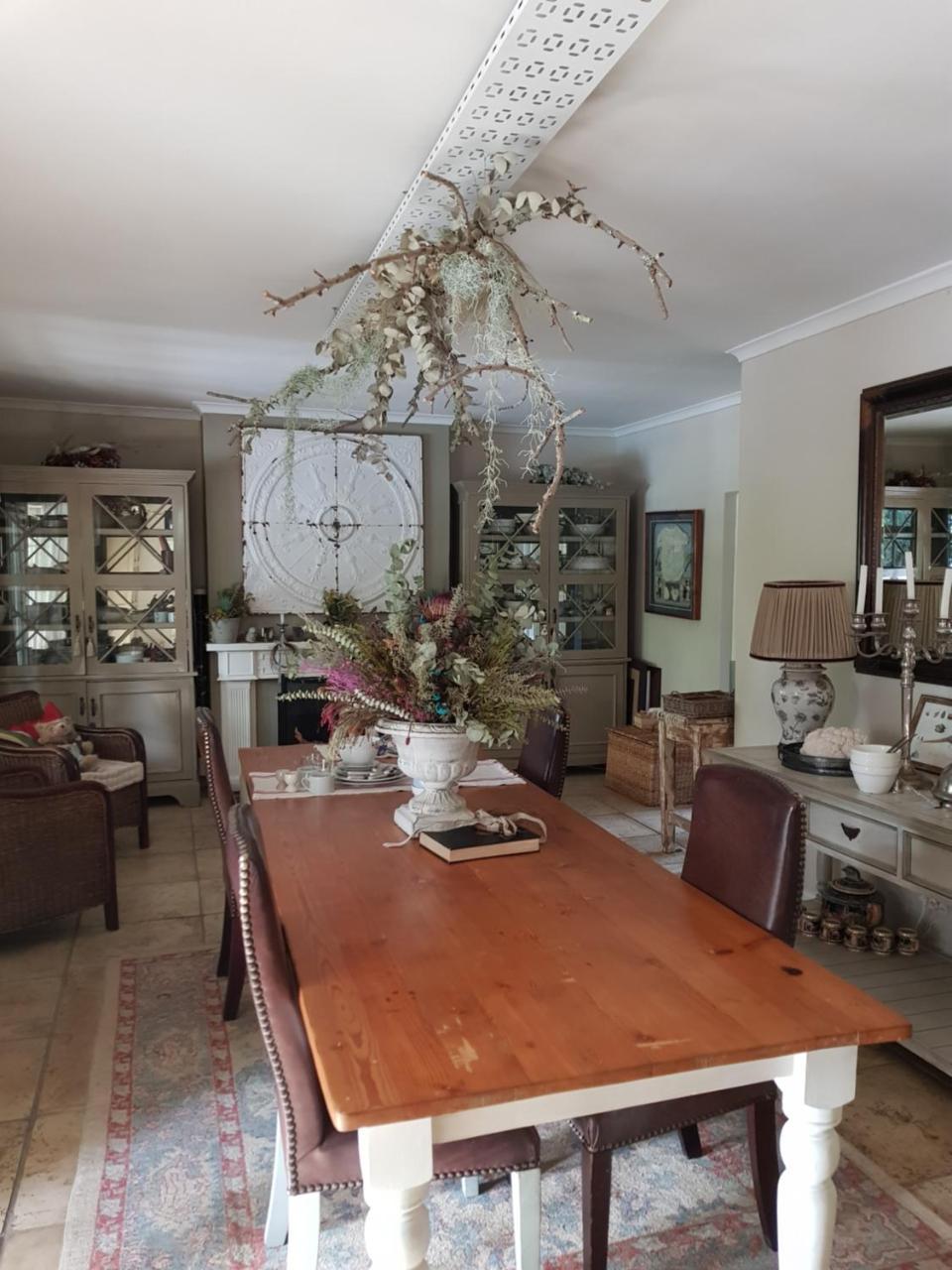 Almond Cottage Bed & Breakfast Somerset West Eksteriør billede